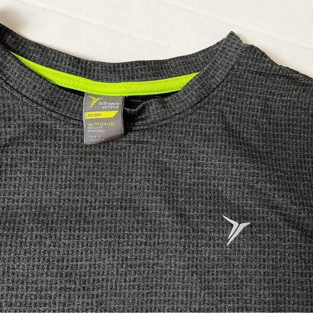 OLD NAVY ACTIVE Boy’s Go Dry Gray Long Sleeve Top - XL